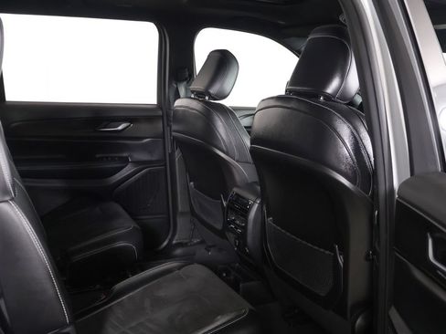 Used 2023 Jeep Grand Cherokee L Laredo AWD/4WD image 30