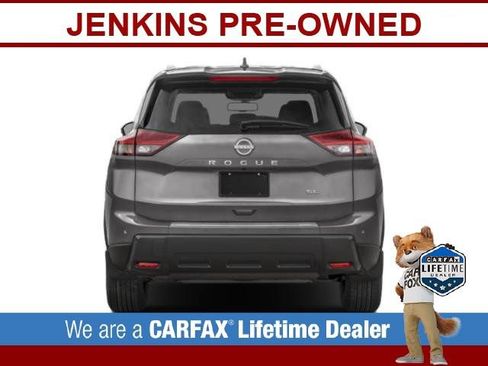 Used 2025 Nissan Rogue SL image 8