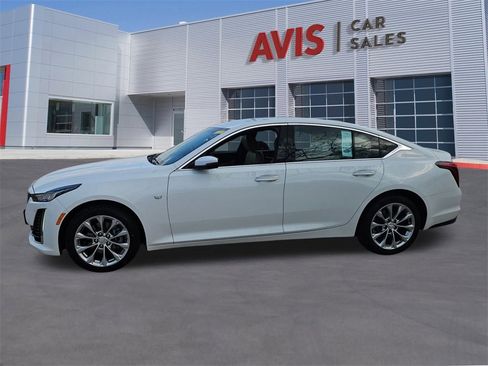 Used 2023 Cadillac CT5 Luxury image 2