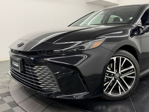 Used 2026 Toyota Camry XLE FWD image 3