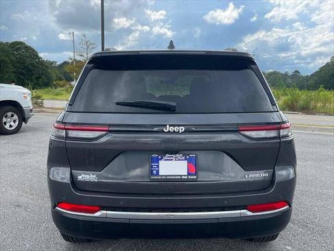 Certified 2026 Jeep Grand Cherokee Laredo RWD image 17