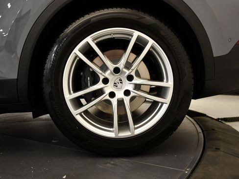 Certified 2026 Porsche Cayenne Coupe AWD/4WD image 17