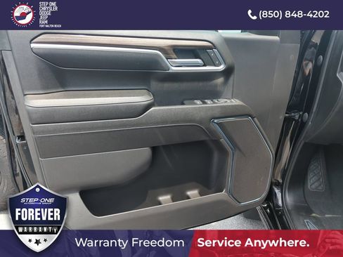 Used 2023 Chevrolet Silverado 1500 LT AWD/4WD image 17