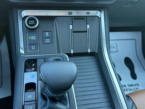 Used 2025 Lexus GX 550 w/ Accessory Package (Z1) image 41