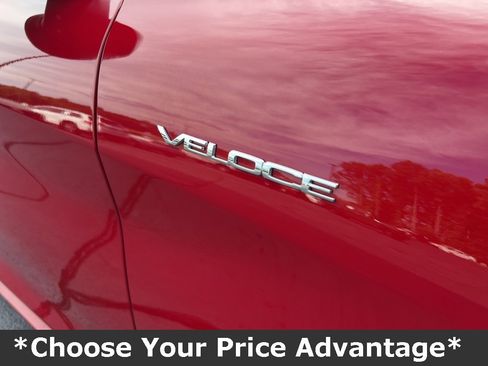 Used 2022 Alfa Romeo Stelvio Veloce image 2