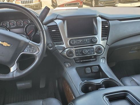 Used 2018 Chevrolet Tahoe LT w/ Luxury Package AWD/4WD image 8