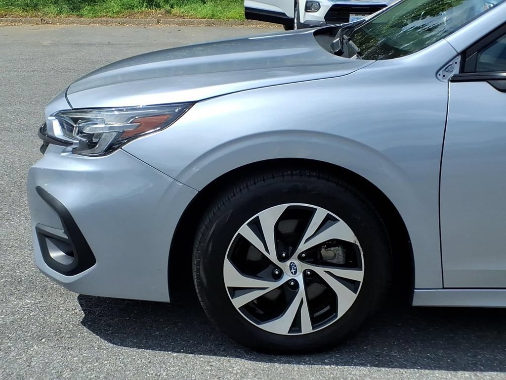 Used 2025 Subaru Legacy Premium AWD/4WD image 6