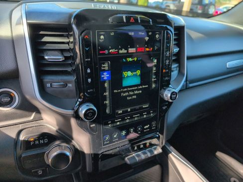 Used 2021 RAM 1500 Big Horn image 15