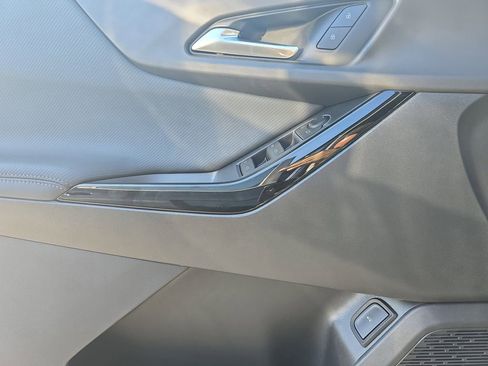 New 2026 Chevrolet Equinox LT w/ Convenience Package II image 28