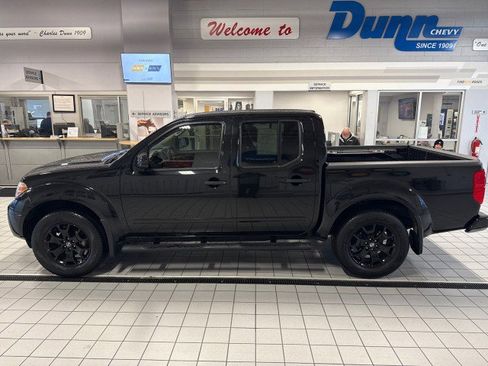 Used 2019 Nissan Frontier SV w/ Value Truck Package image 6