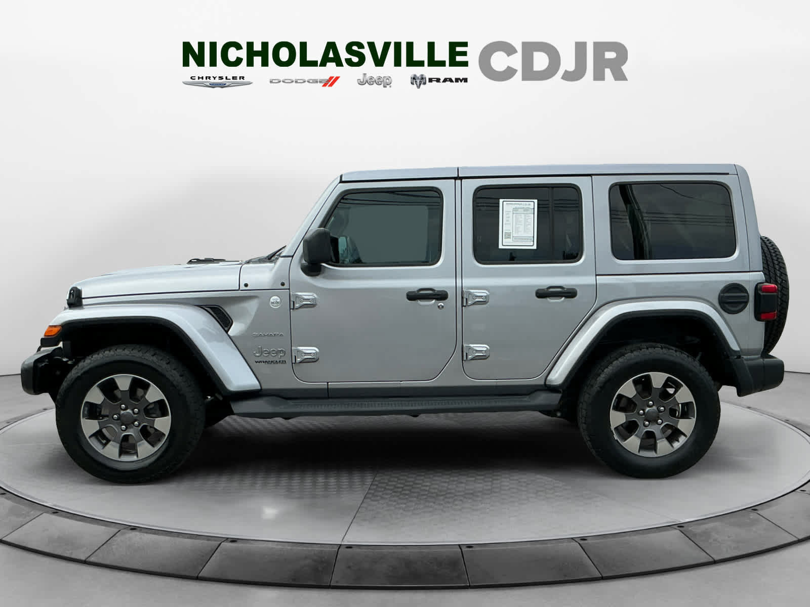 Used 2018 Jeep Wrangler Unlimited Sahara w/ LED Lighting Group AWD/4WD image 2