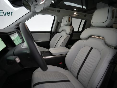 Used 2023 Rivian R1S Adventure AWD/4WD image 4