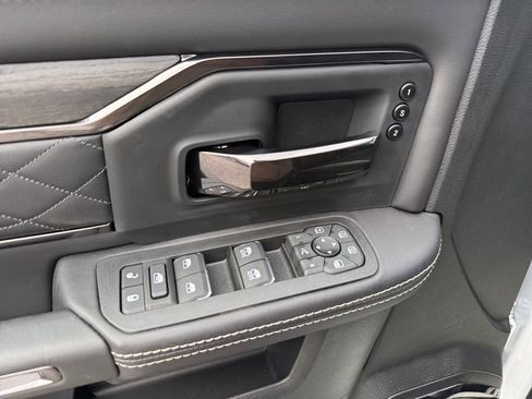 New 2026 RAM 2500 Limited image 22