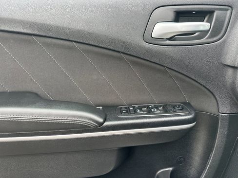 Used 2019 Dodge Charger Scat Pack RWD image 11