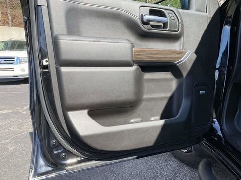 Used 2019 Chevrolet Silverado 1500 LT Trail Boss image 18