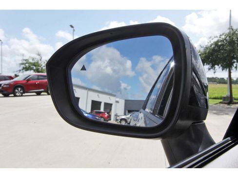 Used 2023 Nissan Rogue SV w/ SV Premium B Package FWD image 10