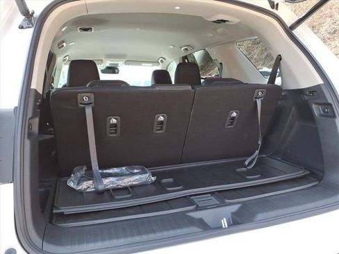 New 2025 Honda Pilot EX-L image 4