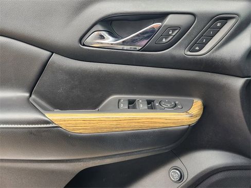 Used 2018 GMC Acadia Denali w/ Technology Package image 23