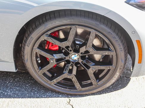 Used 2026 BMW 330i Sedan w/ M Sport Package RWD image 9