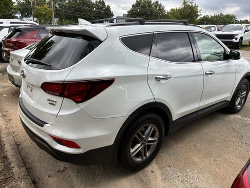 Used 2018 Hyundai Santa Fe Sport AWD/4WD image 8