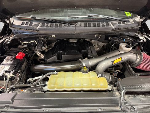 Used 2019 Ford F150 Lariat w/ Equipment Group 502A Luxury AWD/4WD image 26