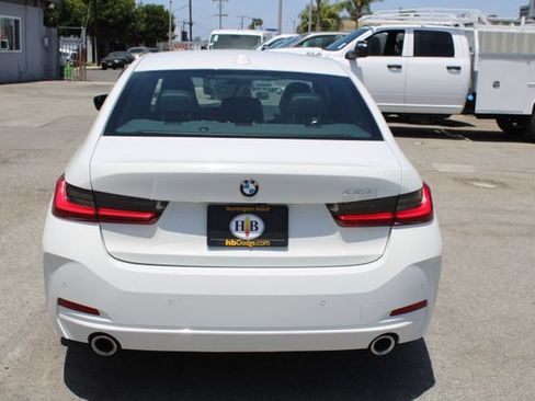 Used 2025 BMW 330i Sedan RWD image 5