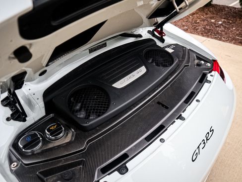 Used 2019 Porsche 911 GT3 RS w/ Weissach Package RWD image 33
