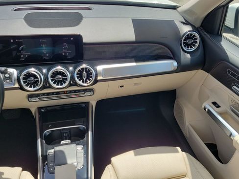 Certified 2022 Mercedes-Benz GLB 250 image 16