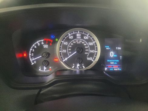 Used 2022 Toyota Corolla LE FWD image 23