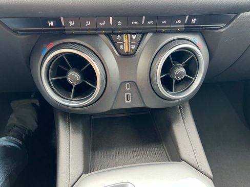 Used 2021 Chevrolet Blazer LT image 33