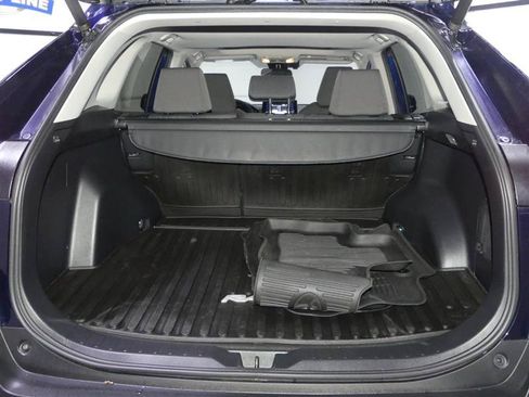 Used 2020 Toyota RAV4 XLE w/ Convenience Package AWD/4WD image 9
