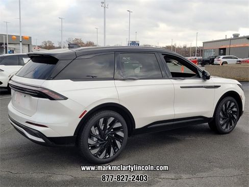 New 2026 Lincoln Nautilus Reserve image 3