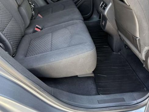 Used 2019 GMC Terrain SLE w/ Driver Convenience Package FWD image 22