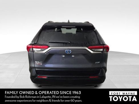 Used 2024 Toyota RAV4 XSE AWD/4WD image 8