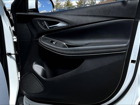 Used 2021 Buick Encore GX Select image 26