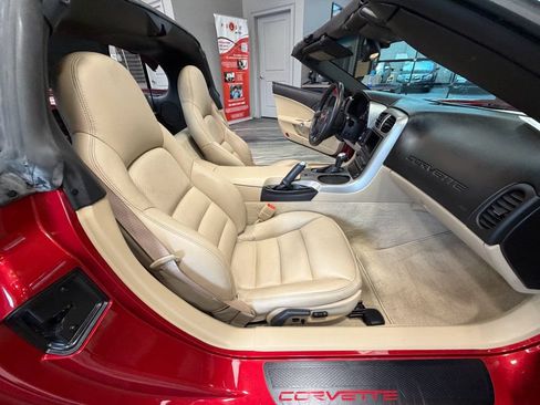 Used 2005 Chevrolet Corvette Coupe w/ Preferred Equipment Group RWD image 36