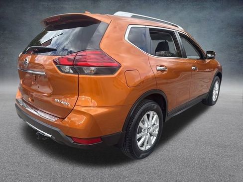 Used 2017 Nissan Rogue SV image 11