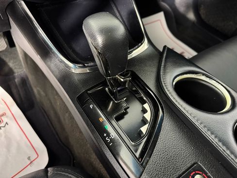 Used 2013 Toyota Avalon Limited image 21