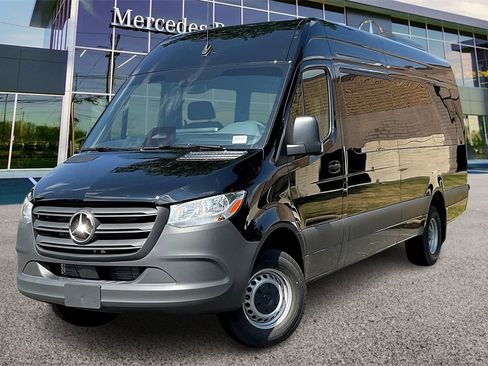 New 2025 Mercedes-Benz Sprinter 3500 image 2
