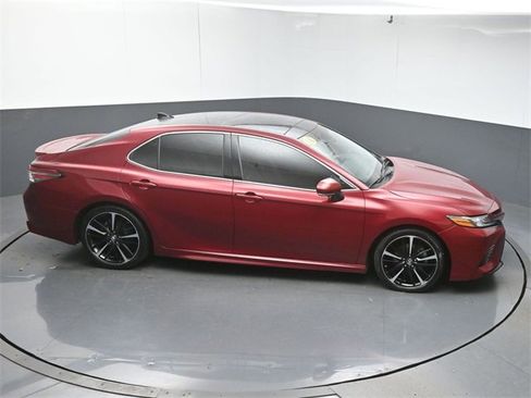 Used 2018 Toyota Camry XSE image 46