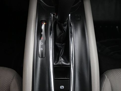 Used 2018 Honda HR-V EX image 18