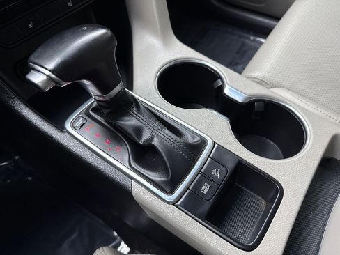 Used 2020 Kia Sportage EX image 30