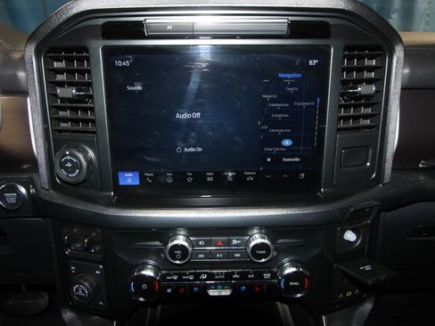 Used 2025 Ford F150 Platinum image 18