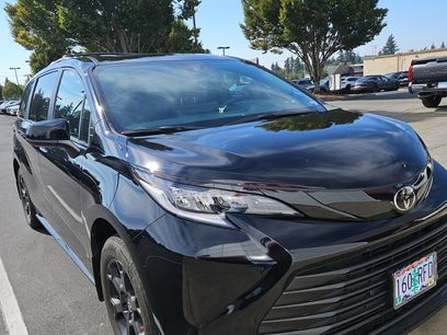 Used 2026 Toyota Sienna XLE Woodland Edition