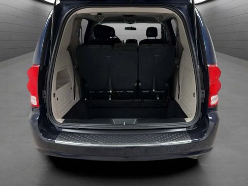 Used 2016 Dodge Grand Caravan SE w/ Quick Order Package 29E SE FWD image 17