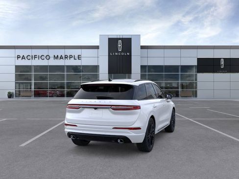 New 2026 Lincoln Corsair Premiere image 8