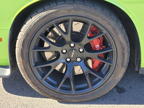 Used 2015 Dodge Challenger SRT Hellcat image 9