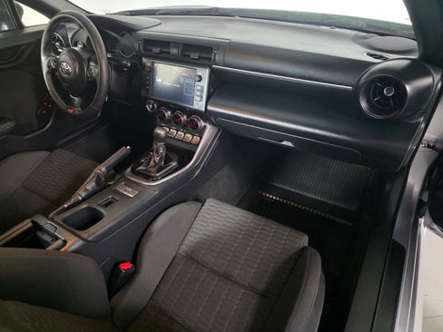 Used 2024 Toyota GR86 RWD image 21