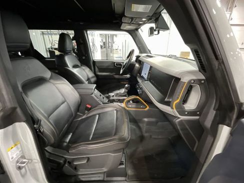 Used 2023 Ford Bronco Badlands image 29