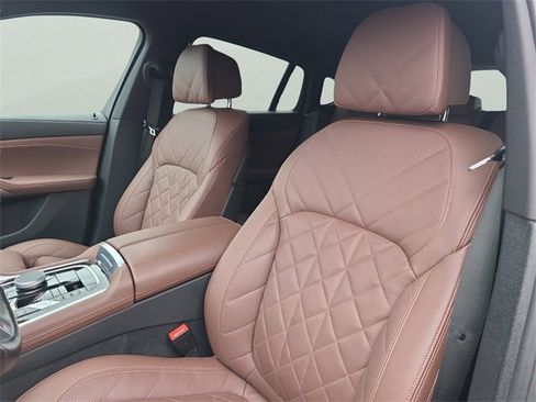Used 2024 BMW X6 xDrive40i w/ Premium Package image 25